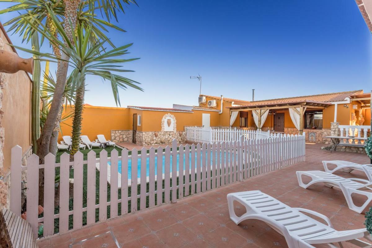 Casa Ludima Villa Fuentes de Andalucía Exterior photo